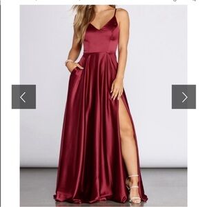 Windsor Elegant Burgundy Spaghetti Strap Dress size 7/8